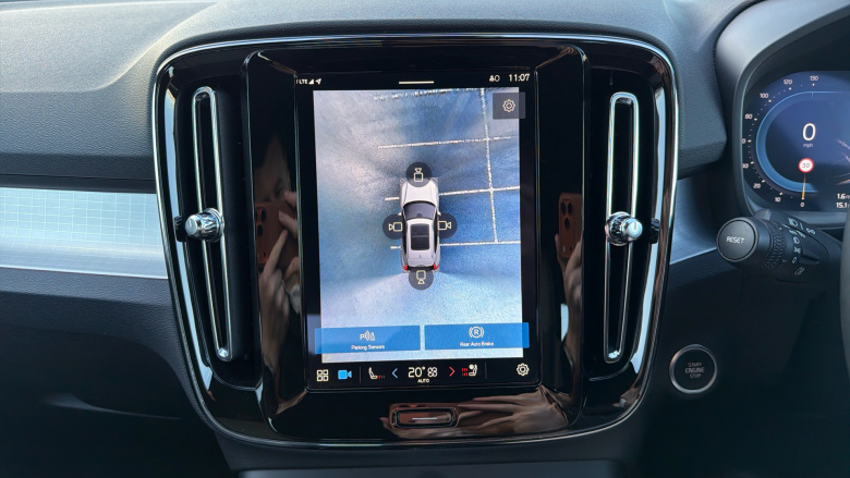 Volvo XC40 2.0 B3P Plus Dark 5dr Auto Petrol Estate